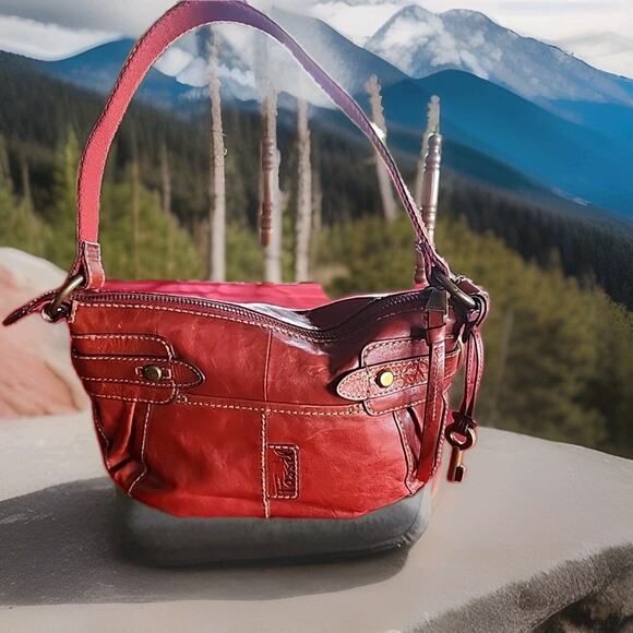 Fossil Red Leather Purse Cognac Fabric Lining Key Fob 8-9 Inch Drop 3 Pockets - Picture 1 of 16